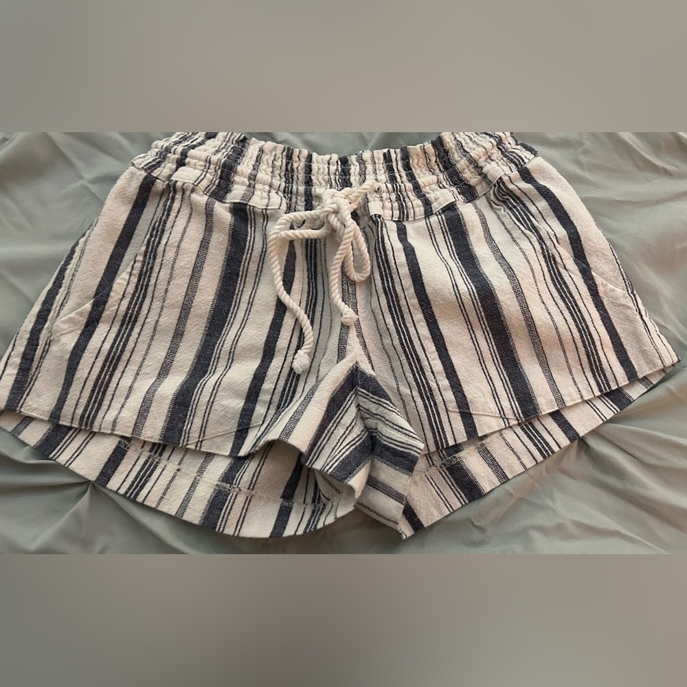 Roxy Oceanside Elasticized Shorts